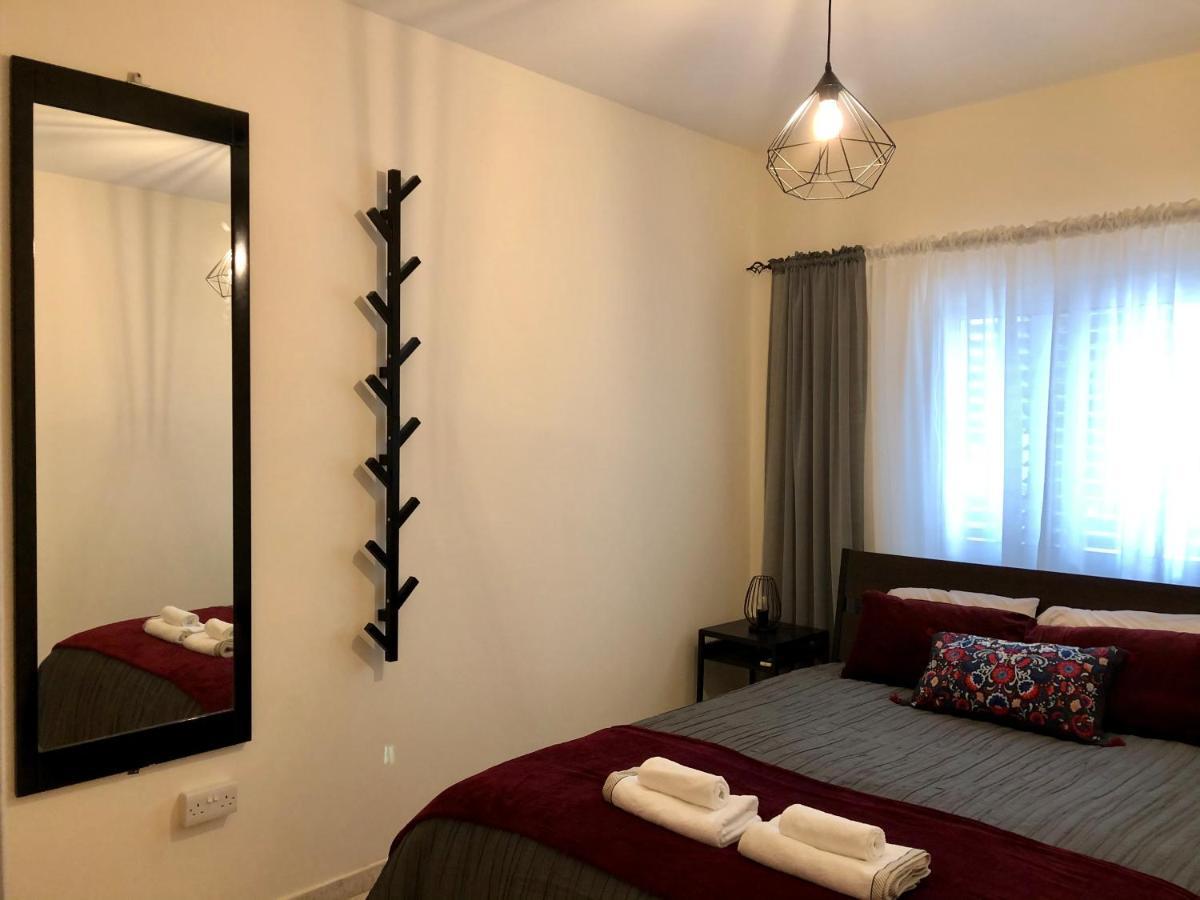 Luxury Industrial House 8 Apartment Paphos Exterior foto